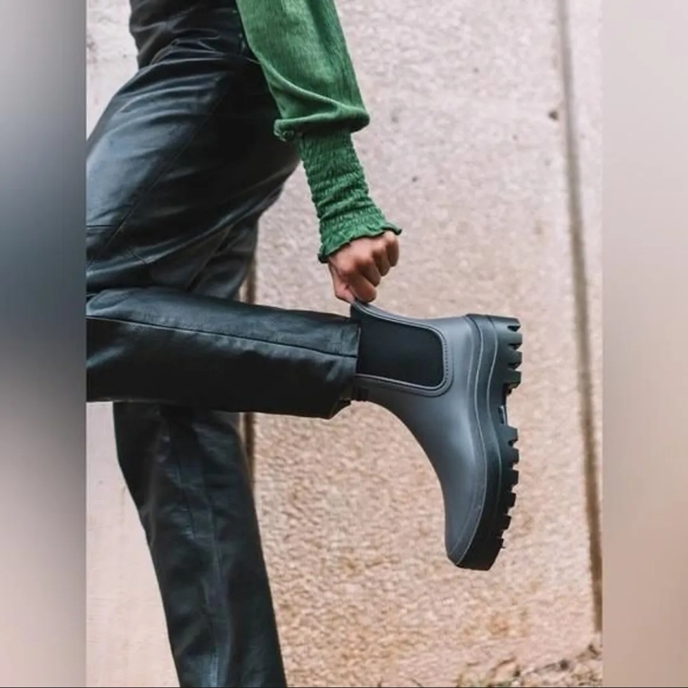 🆕 Eddie Bauer Hailey Black Chelsea Rain Boots Ankle Booties 🆕